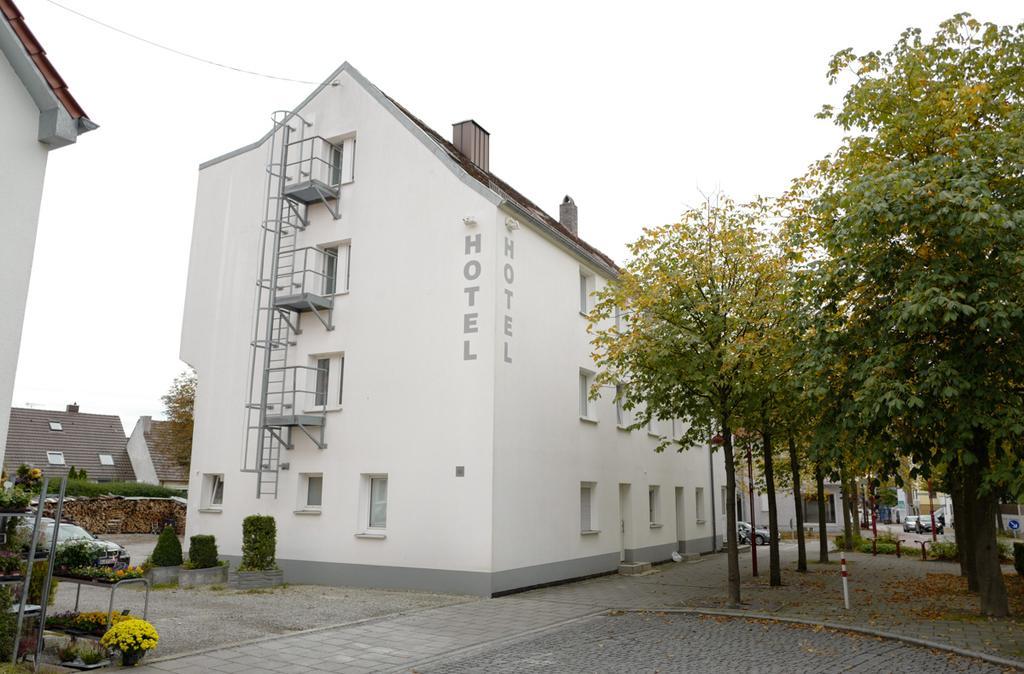 Hotel Stern Gersthofen Exterior photo